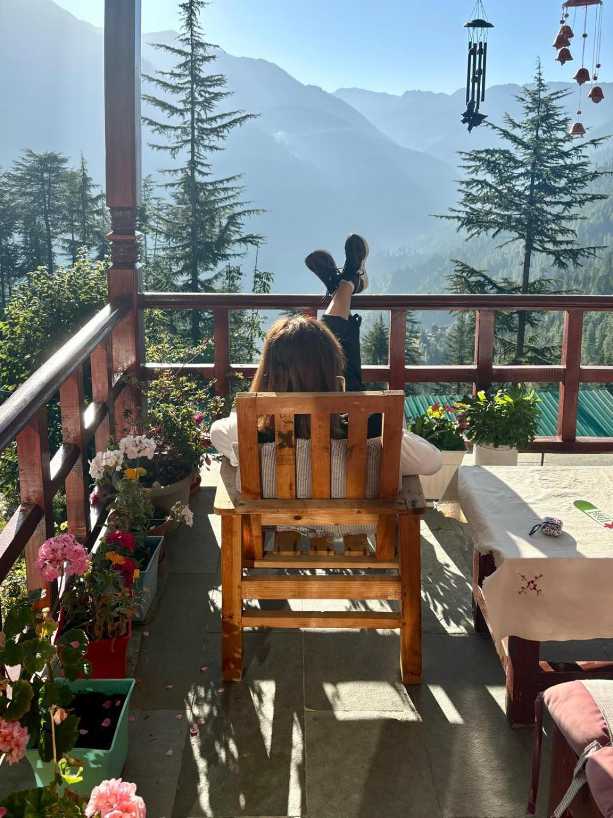 Ishan Log Huts-A Boutique Home Stay Banjar Ngoại thất bức ảnh